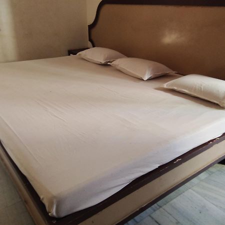 Hotel John Kanjakumari Kültér fotó