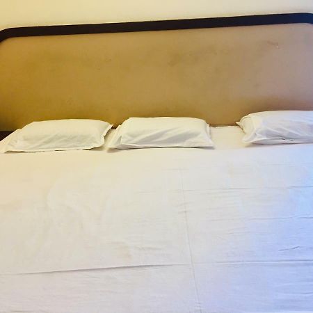 Hotel John Kanjakumari Kültér fotó