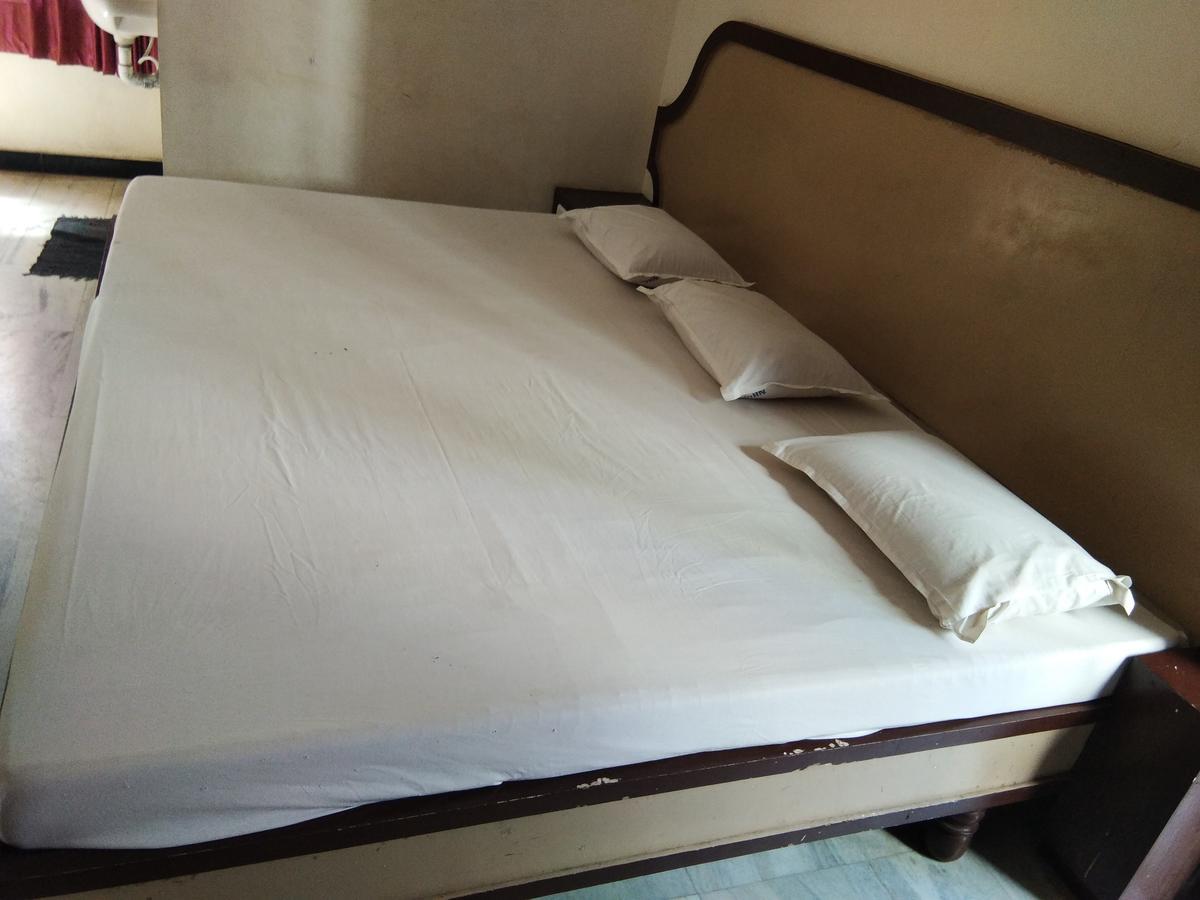 Hotel John Kanjakumari Kültér fotó