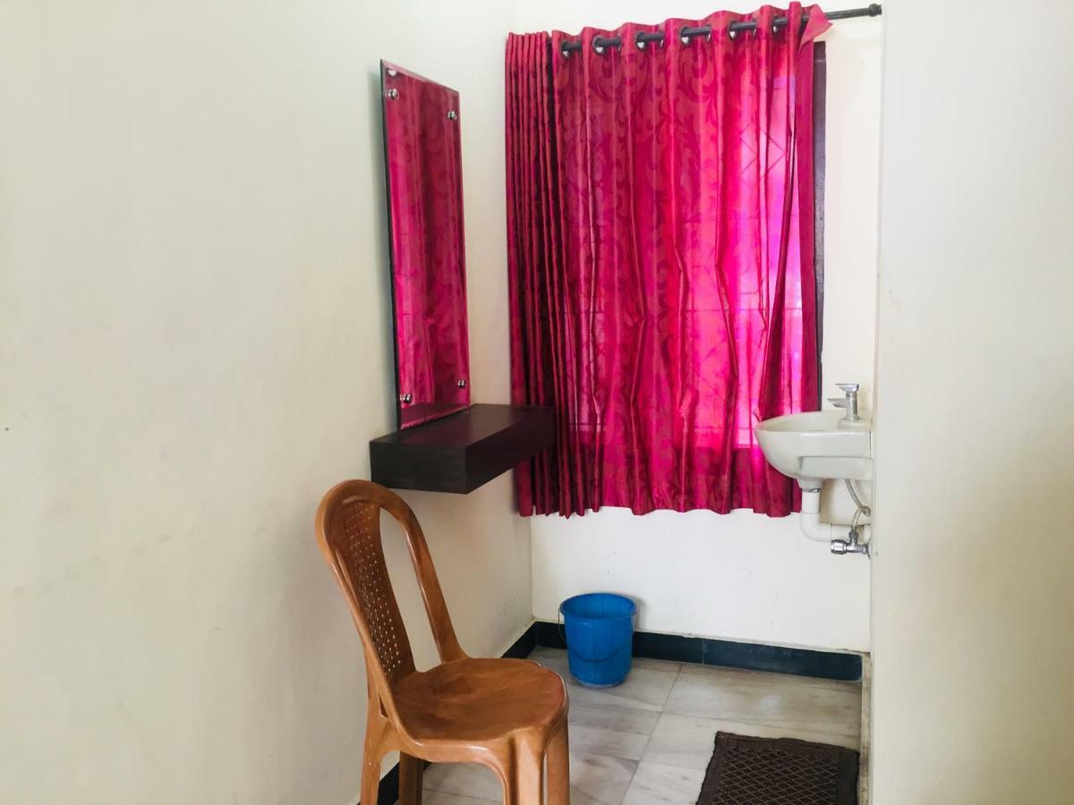 Hotel John Kanjakumari Kültér fotó