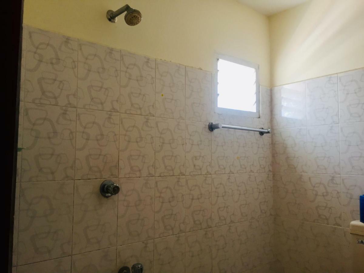 Hotel John Kanjakumari Kültér fotó