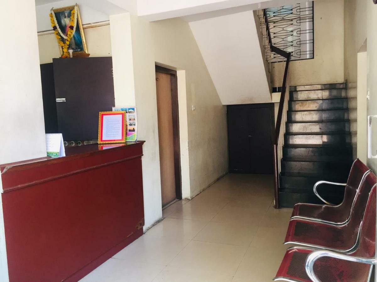 Hotel John Kanjakumari Kültér fotó